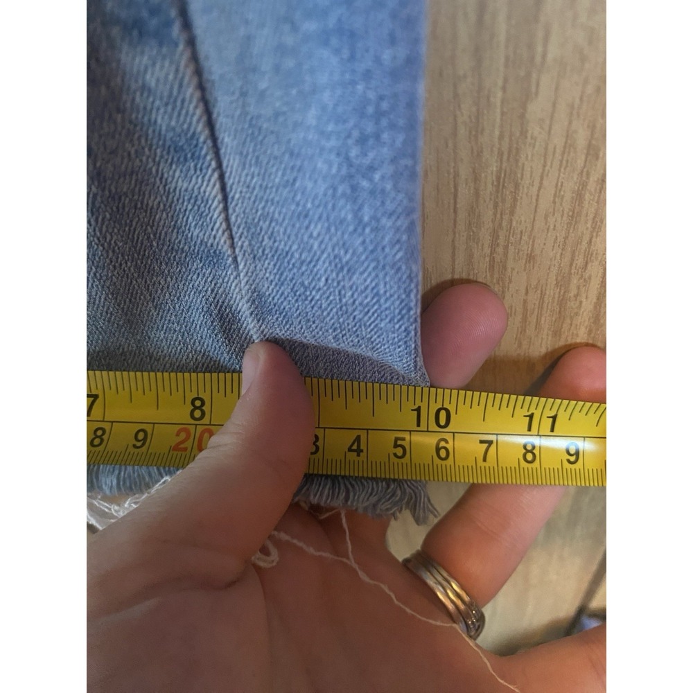 Judy Blue Wide Leg Distressed Jeans Raw Hem Light Wash Women's 11/30 - Picture 3 of 10